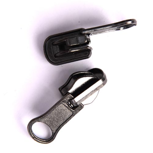 reversible zipper slider